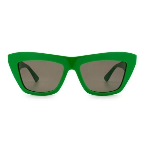 Bottega Veneta Women's New Entry Cat Eye Sunglasses Green-Green-Green LAST PAIR